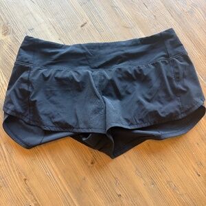 Lululemon -Speed Up - Low Rise - 2.5" - Black - Size 6